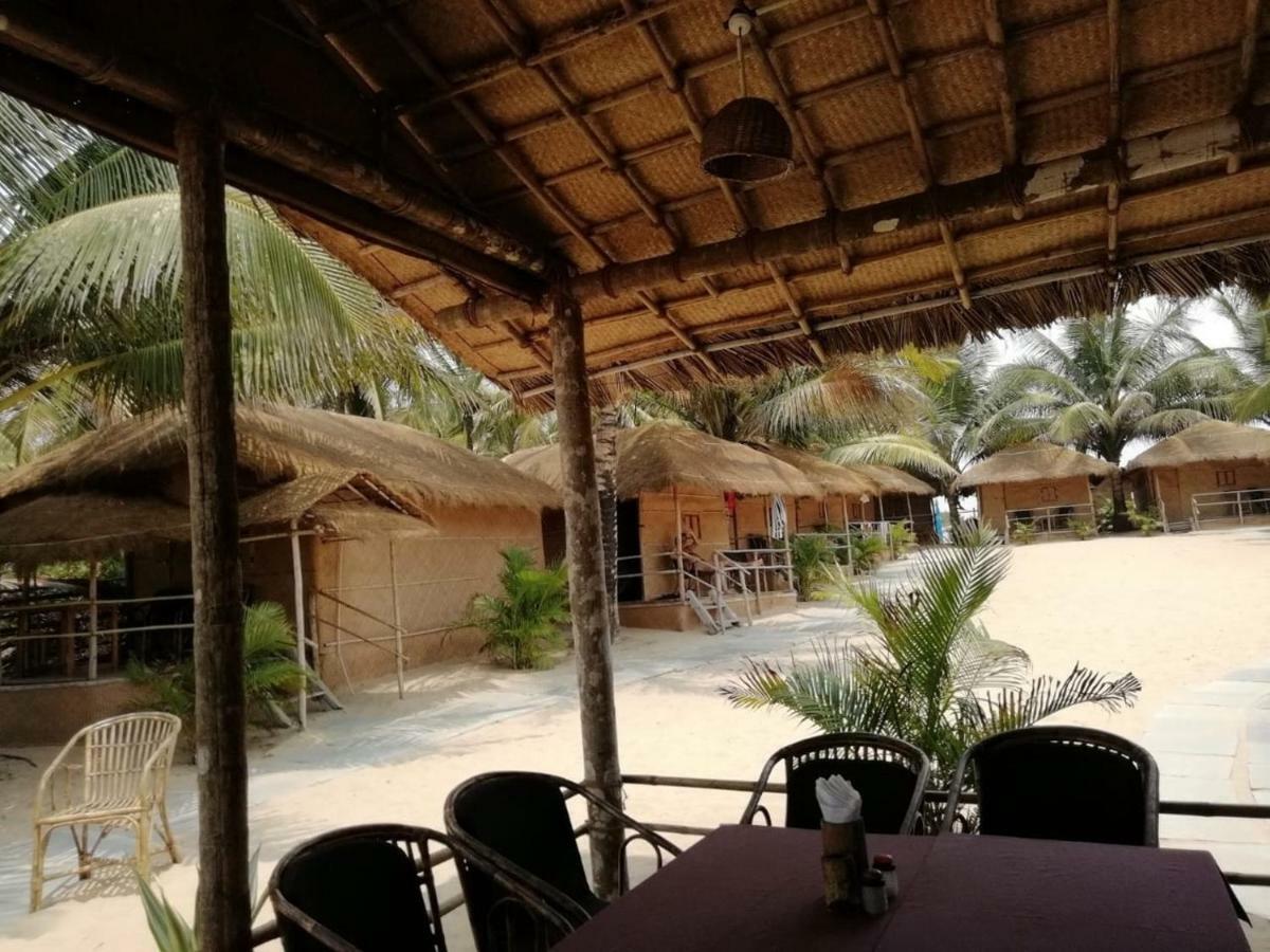 Blue Corner Huts & Restaurant